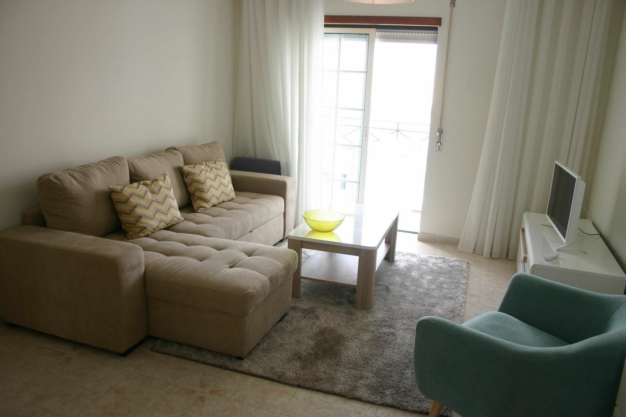 With 2 Bedrooms In Albufeira, With Wonderful View, Pool * Albufeira