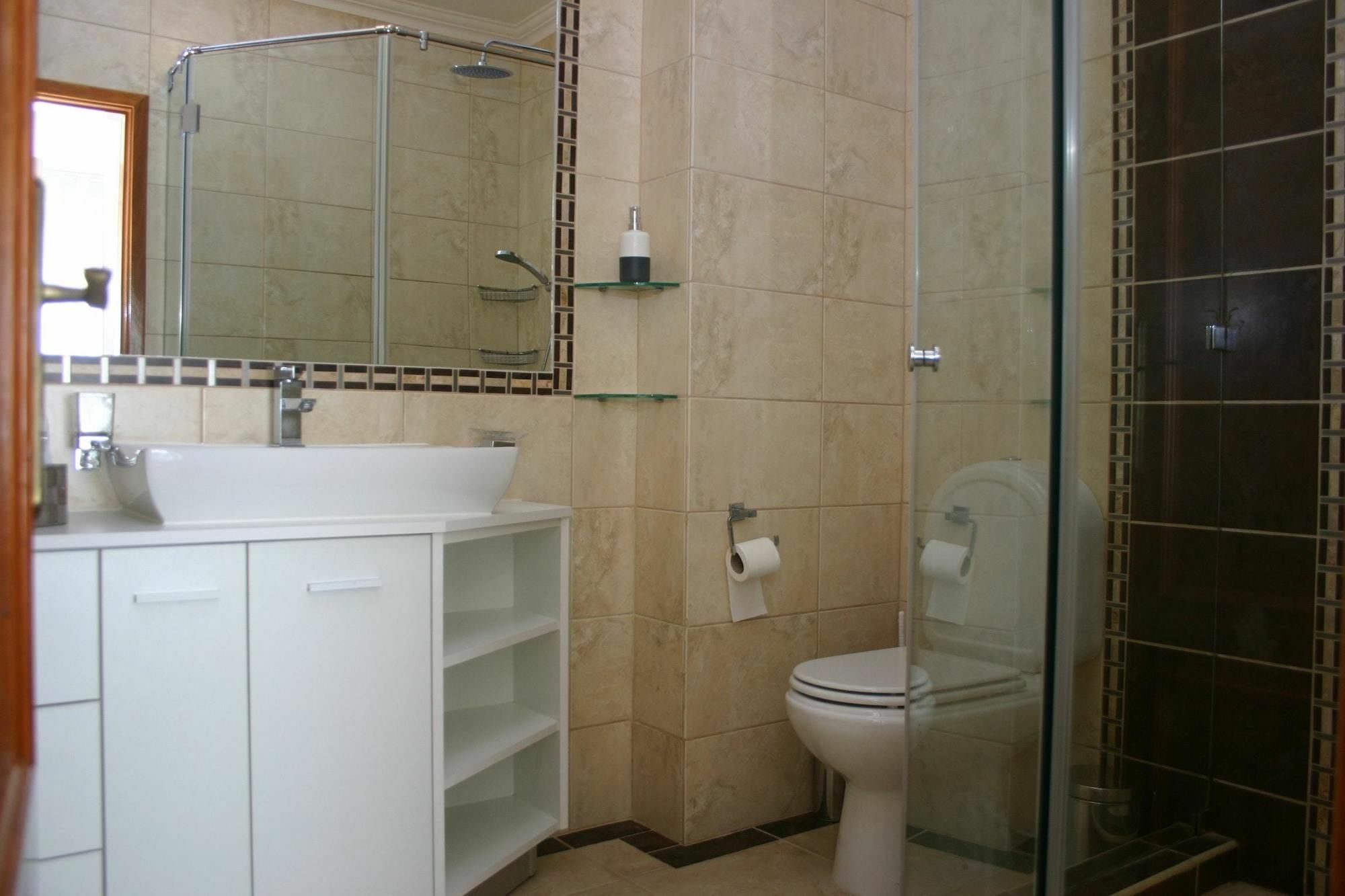With 2 Bedrooms In Albufeira, With Wonderful View, Pool Albufeira